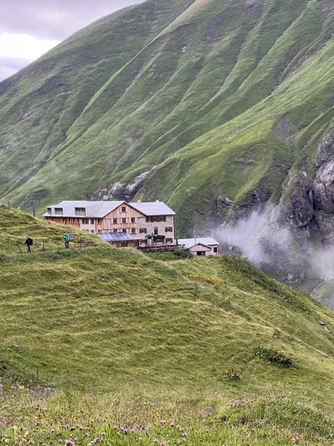 Morgens an der Kemptner Hütte
