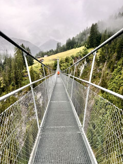 200 Meter über die Höhenbachtalschlucht