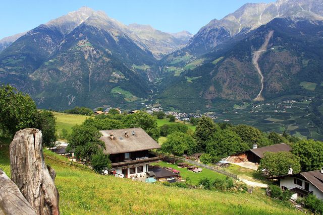 Aussicht von den Quadrathöfen am Meraner Höhenweg